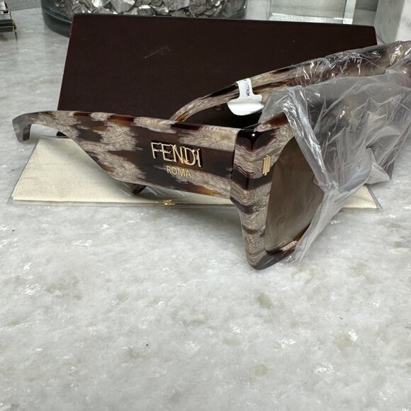*NEW* NEVER WORN* Fendi PYTHON / BROWN GRADIENT Sunglasses Item #6634382 main image 6